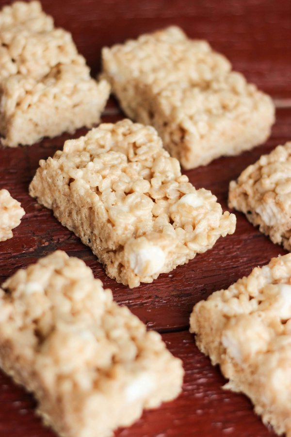 Salted Caramel Rice Krispie Treats | Favorite Family Recipes