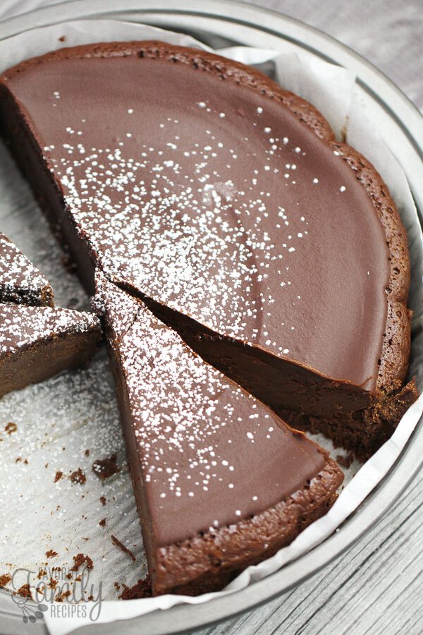 Easy Flourless Chocolate Cake | Favorite Family Recipes