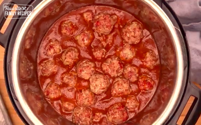 Meatballs in an Instant Pot.