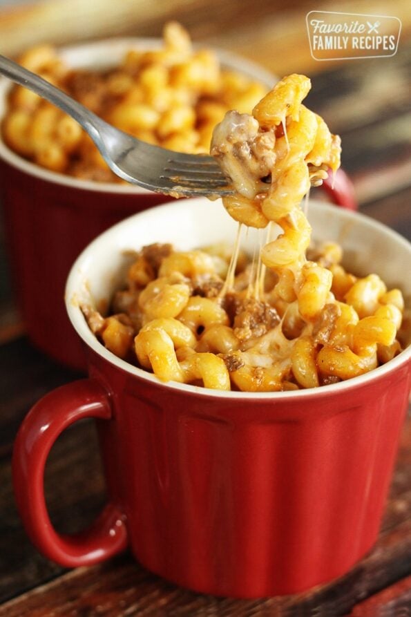 Creamy Ground Beef and Noodles Skillet Recipe in Just 15mins
