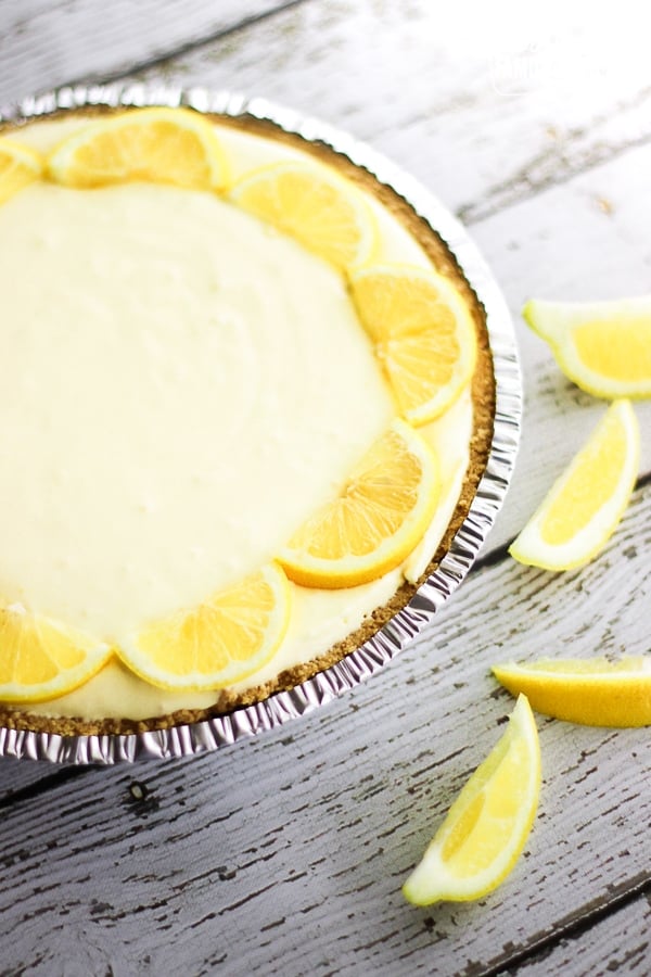 Creamy Lemon Pie surrounded by lemon slices