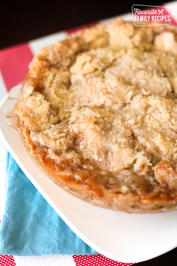 Dutch Apple Pie {With Crumble Topping} Favorite Family