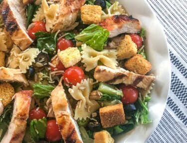 chicken caesar salad with pasta