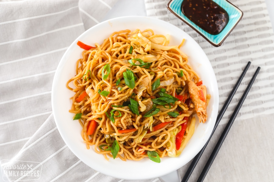 Chicken yakisoba in a bowl