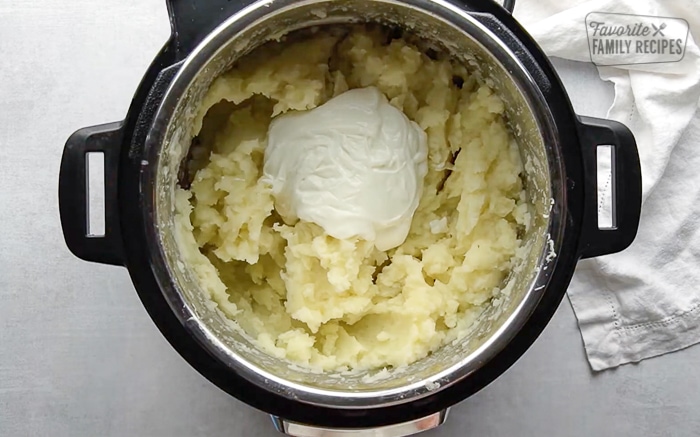Stirring Sour Cream in to Instant Pot Potatoes