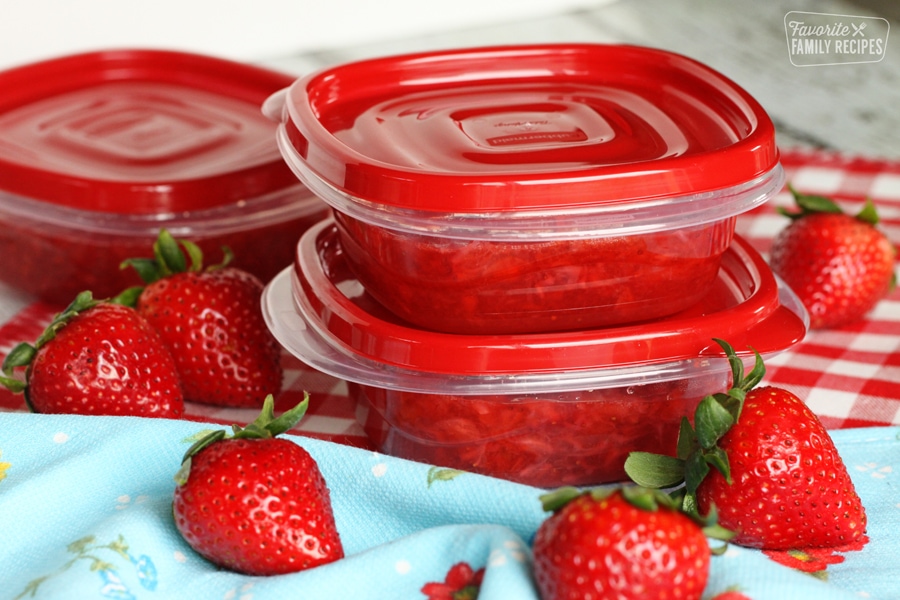 Freezer jam in plastic containers for freezing