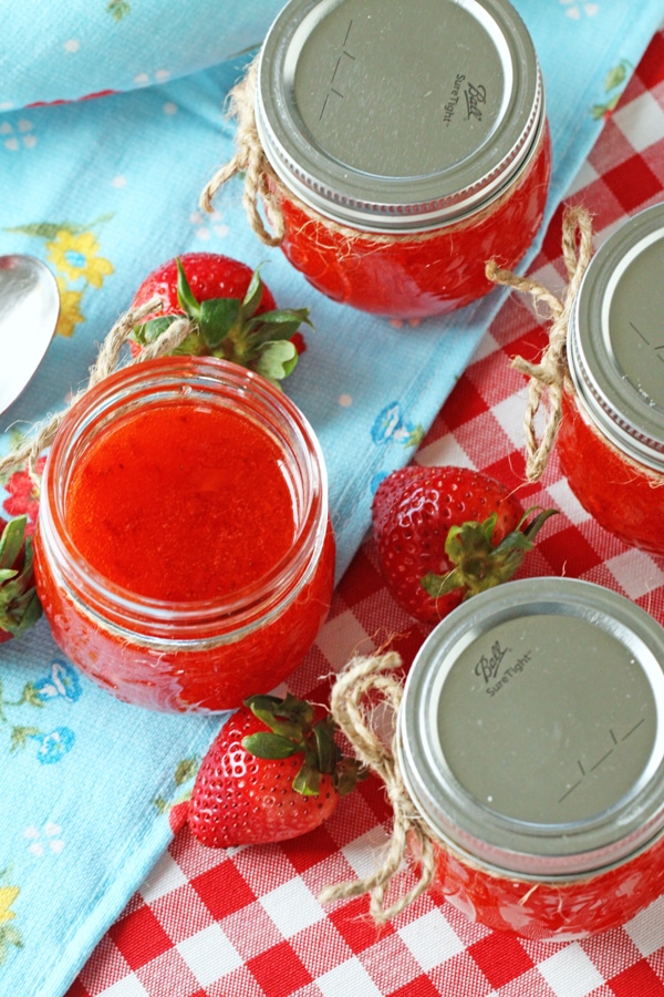 https://www.favfamilyrecipes.com/wp-content/uploads/2020/05/How-to-make-strawberry-freezer-jam.jpg