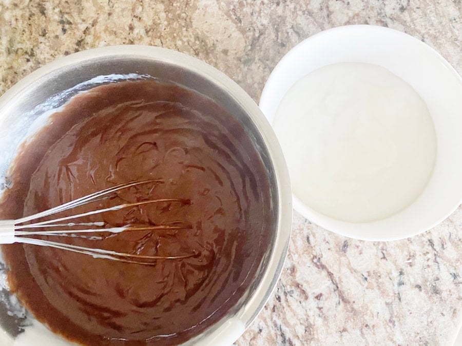chocolate and plain haupia in bowls