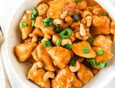 Close up of Crock Pot cashew chicken showing the texture of the sauce