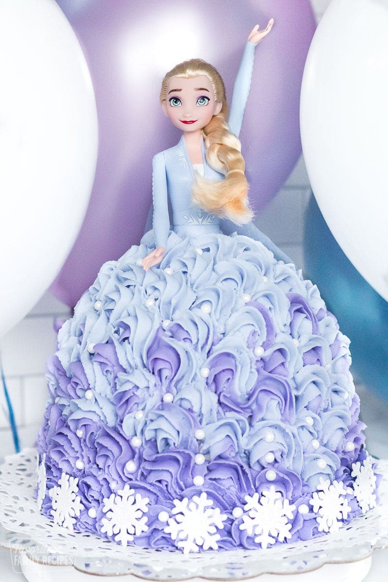 Barbie Elsa as a birthday cake