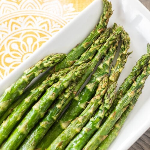 Cooked asparagus on a plate