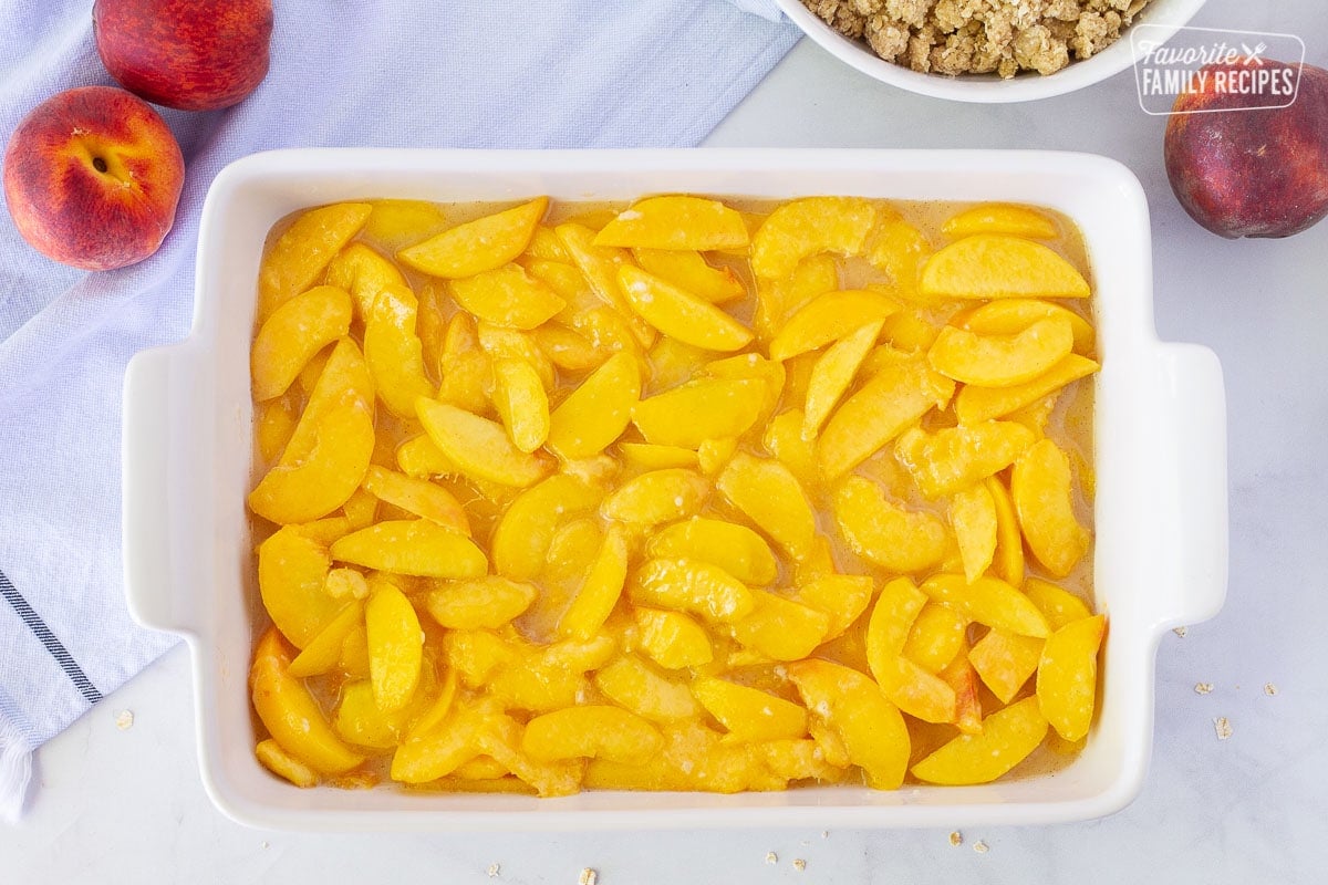 9x13 pan with Summer Peach Crisp filling.