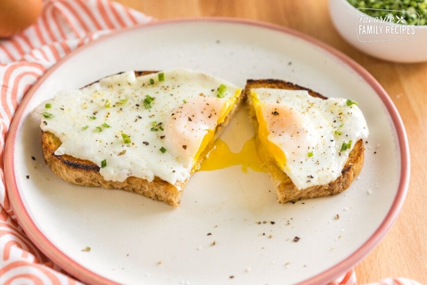 How to Make Basted Eggs