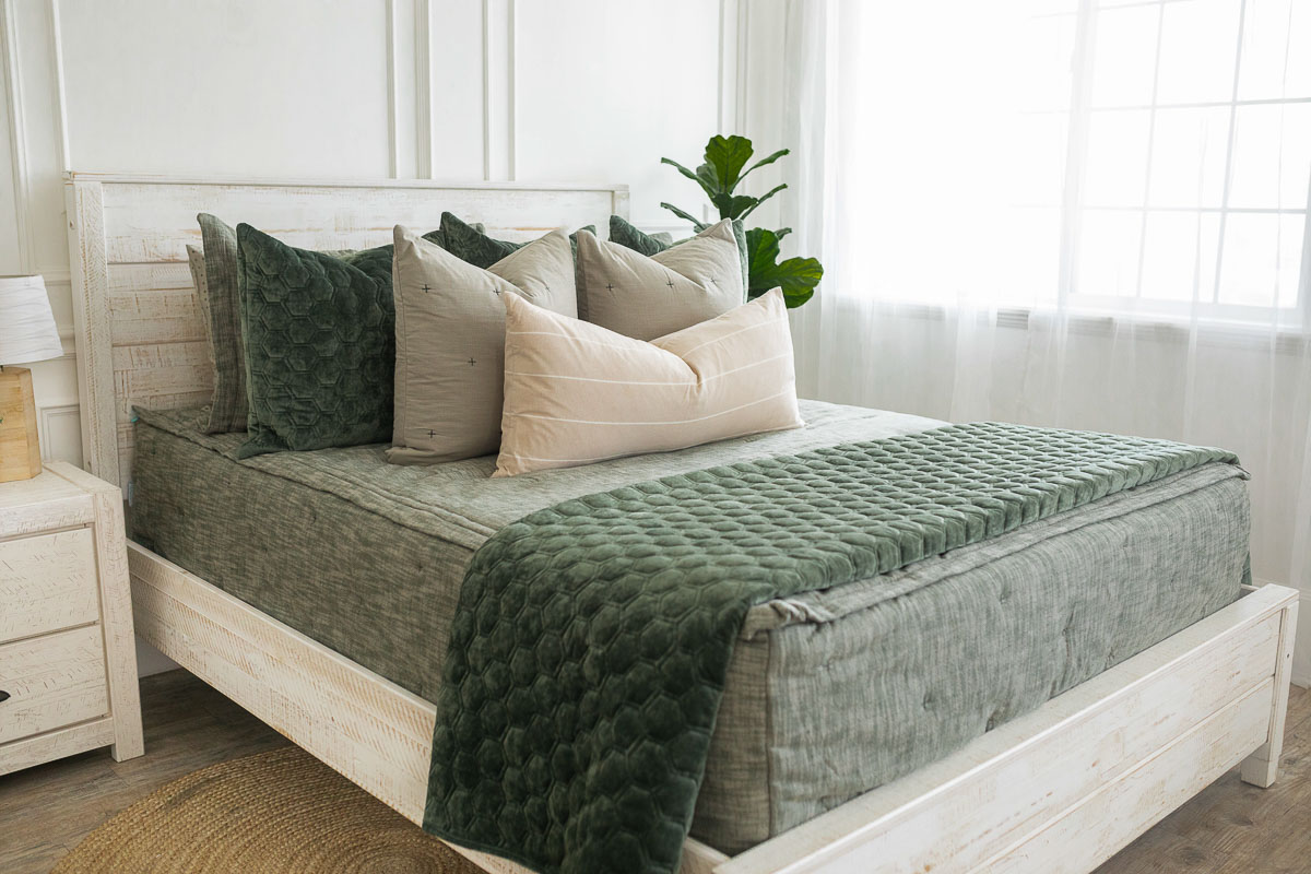 Beautiful zipper bedding with green accents