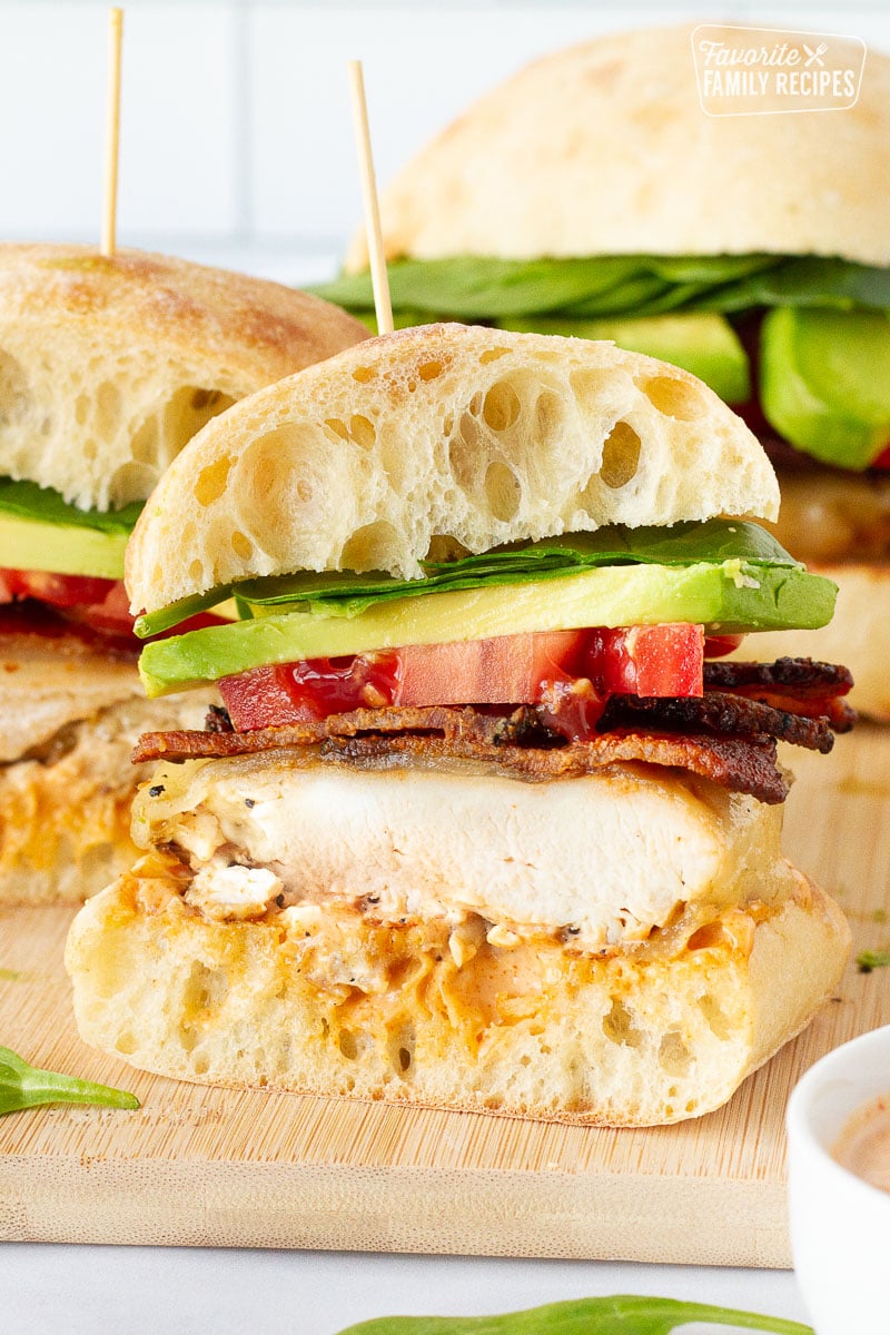 https://www.favfamilyrecipes.com/wp-content/uploads/2023/02/Grilled-Chicken-Sandwich-cut-in-half.jpg