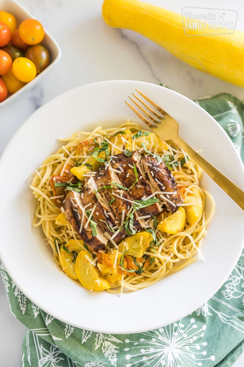 a bowl of chicken primavera