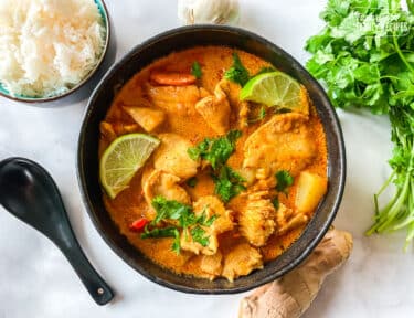 A bowl of chicken Massaman curry.