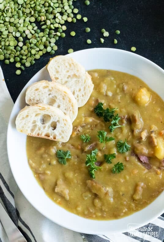 Split pea soup in a bowl