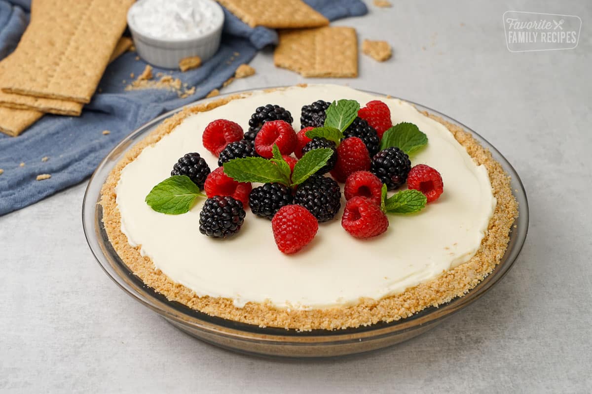 Full pie of No bake cheesecake.