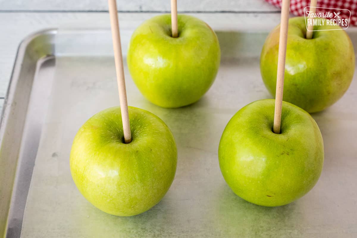 Apple Pie Caramel Apples