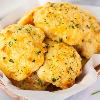 Cheddar Bay Biscuits in a basket.
