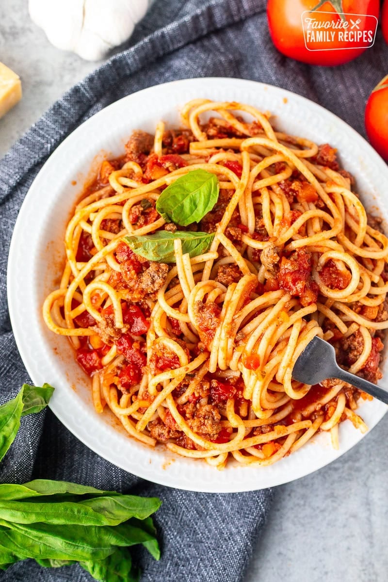 Beef Salad (Salata de boeuf), image size:800x1200