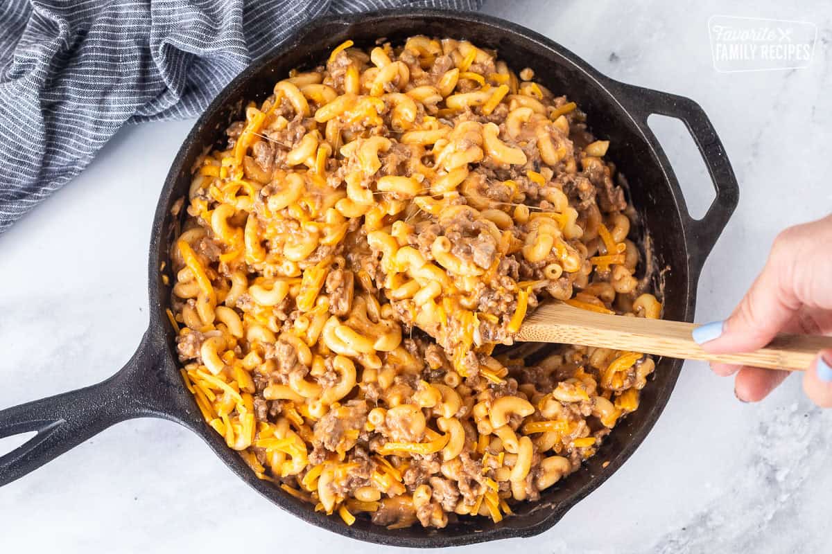 Easy Homemade Beefaroni (Only 15 Minutes)